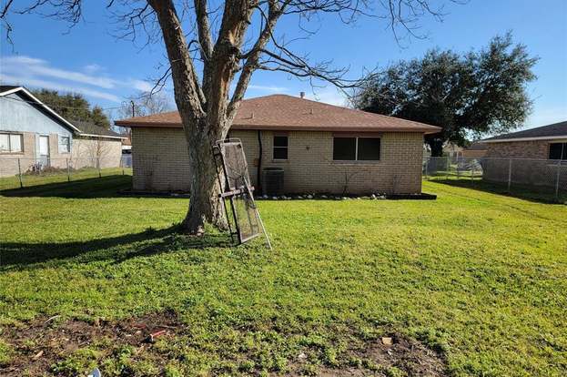 Building Photo - 257 Austin St