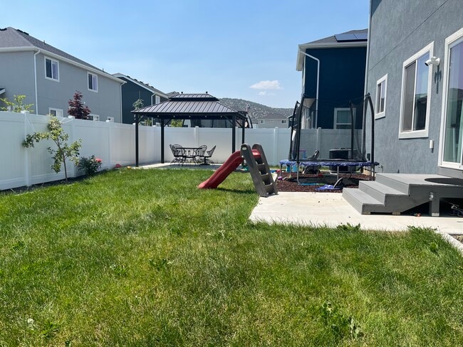 Building Photo - 4592 Rustic Ranch Way