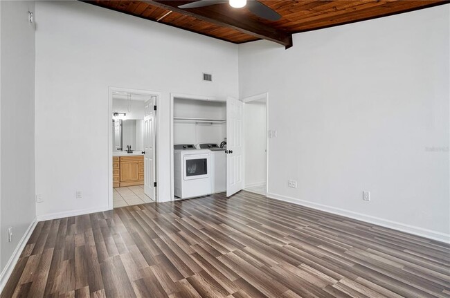 Building Photo - 200 Maitland Ave