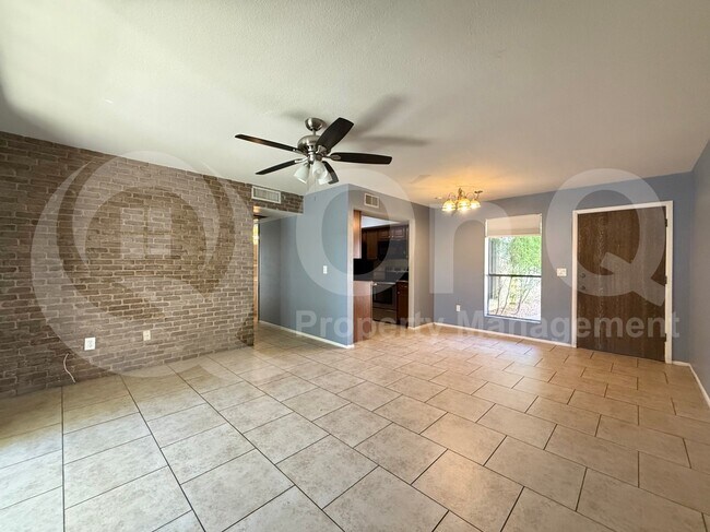 Building Photo - 3119 W Cochise Dr