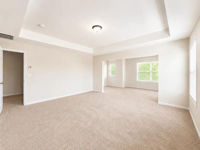 Building Photo - 11 Phaeton Ave