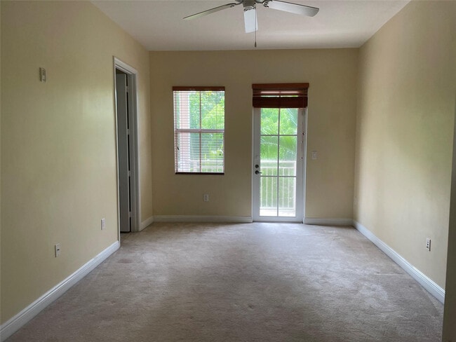 Building Photo - 370 SW 14th Ave