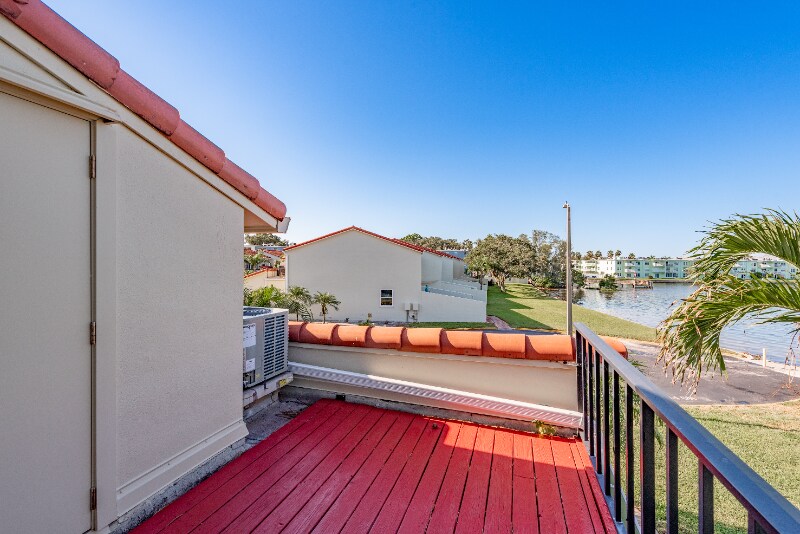 Building Photo - 2700 Bayshore Blvd