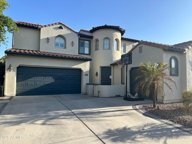Building Photo - 419 W Balsam Dr