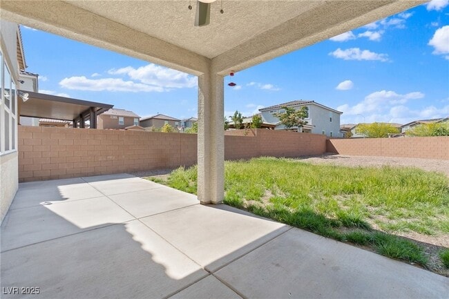 Building Photo - 8338 Carmentis Ave