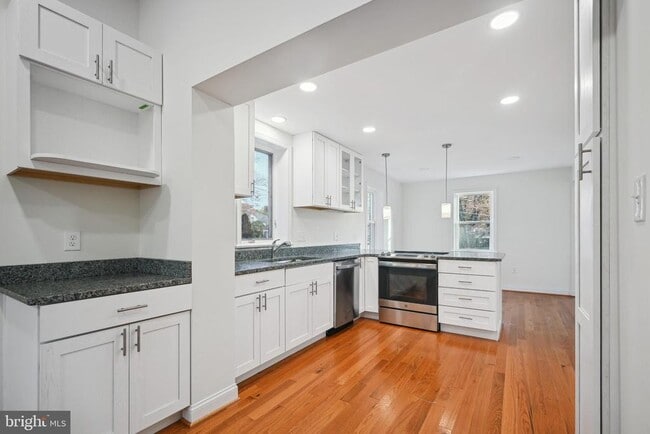 Building Photo - 2711 Elnora St