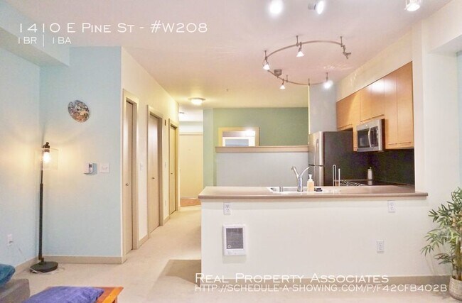 Building Photo - Braeburn Apartment