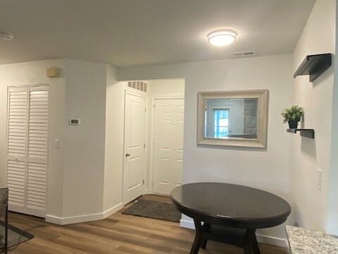 Building Photo - 2310 Troy Ct