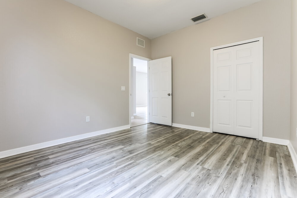 Building Photo - 15385 Lakeland Cir