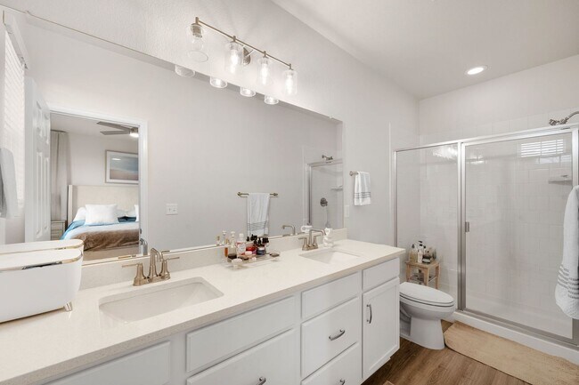 Building Photo - LUX 3BD, 2.5BA Aurora Highlands Townhome w...
