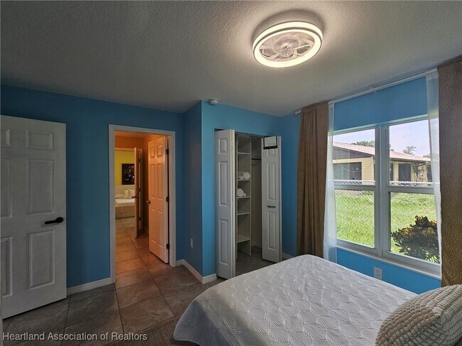 Building Photo - 4702 Mercado Dr