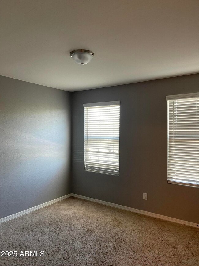 Building Photo - 374 S Verdad Ln