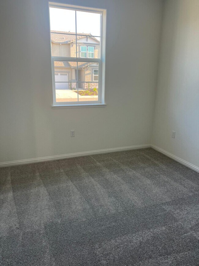 Building Photo - 3137 Barnowl Wy