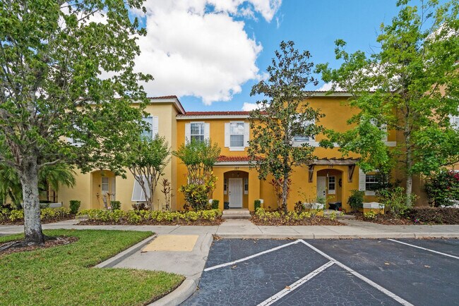 Building Photo - 127 Pompano Beach Dr