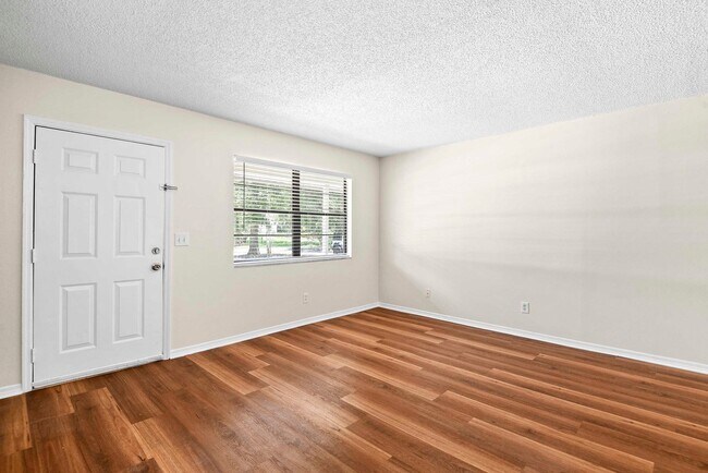 Building Photo - Fully remodeled 2 bedroom in Kissimmee ava...
