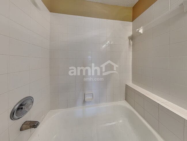 Building Photo - 6673 Bouganvillea Crescent Dr