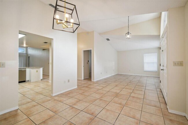 Building Photo - 2342 Tioga Dr