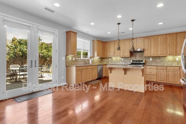 Building Photo - 2125 Peaceful Valley Dr