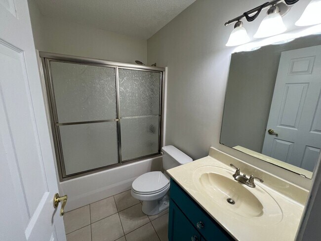 Building Photo - 154 Regency Dr