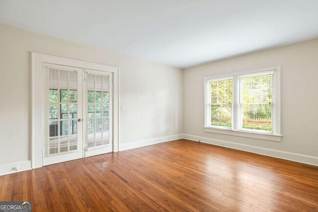 Building Photo - 5450 E Mountain St