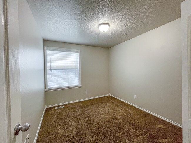 Building Photo - 4110 E Hayseed Ct