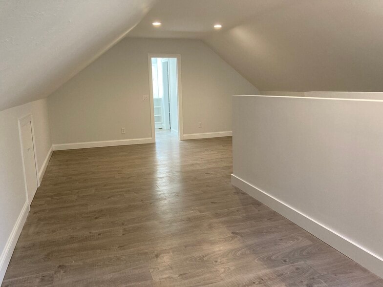 Finished attic bonus room - 2 Sea Pines Ln