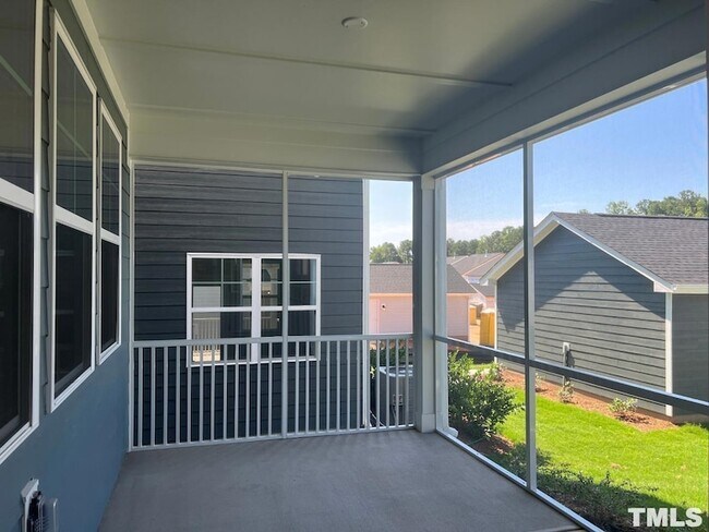 Building Photo - 365 Natsam Wds Wy