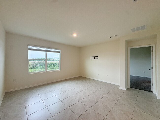 Building Photo - Brand New Construction 4 bedroom 2 bath in Buena Lago Community!
