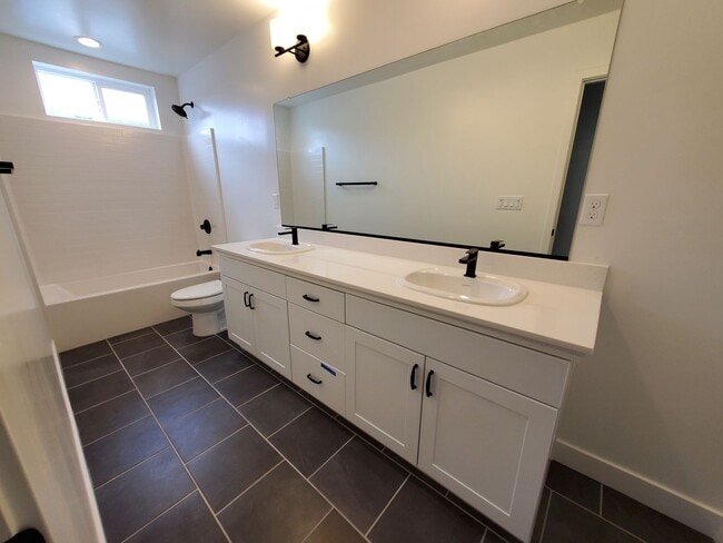 Building Photo - Righetti Ranch Townhouse