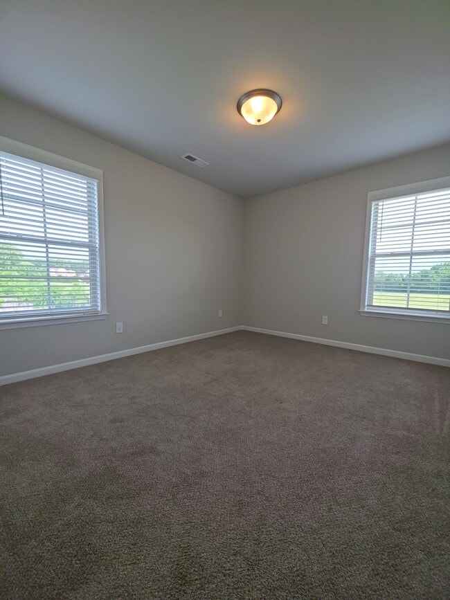 Building Photo - 121 Hulsey Ln