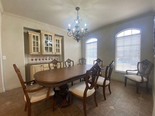 Building Photo - Broken Arrow Schools-Gated Community!