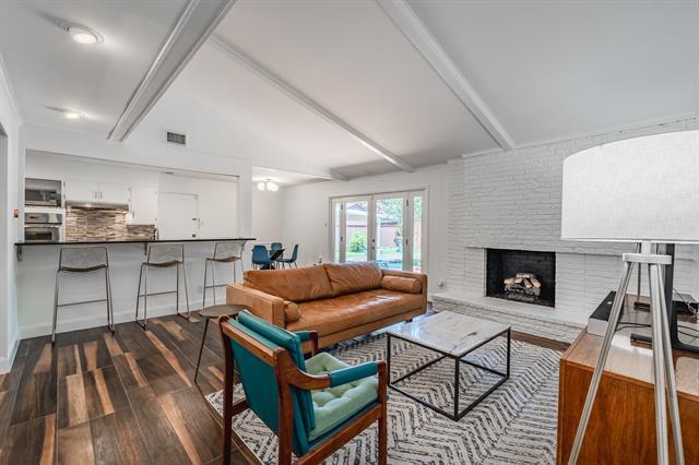 Building Photo - 3347 Latham Dr