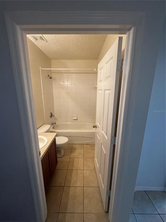 Building Photo - 10443 Heron Lake Dr
