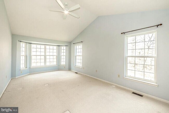 Building Photo - 171 Madison Way
