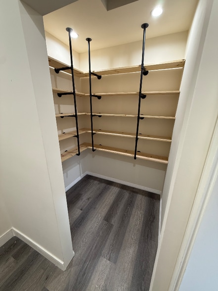 Building Photo - 1051 E Badillo St