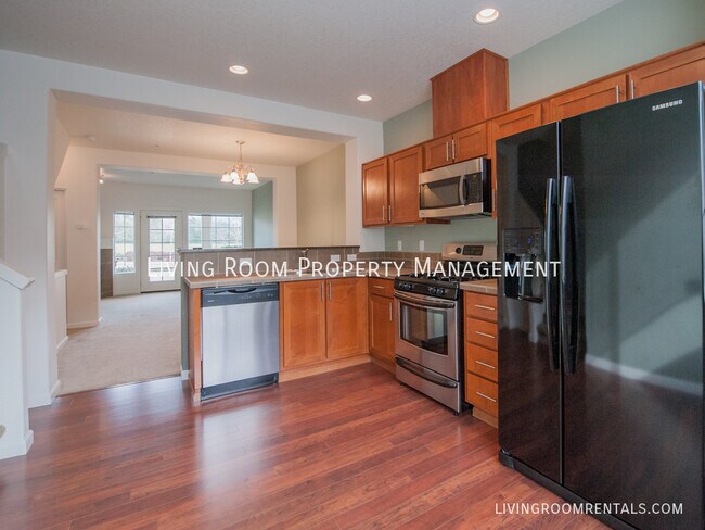 Building Photo - 605 NW 118th Ave