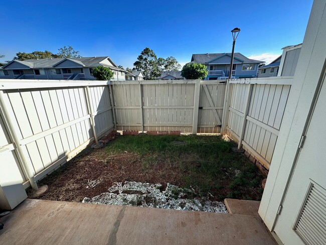 Building Photo - For Rent - [Hillsdale] 95-1195 Makaikai St...