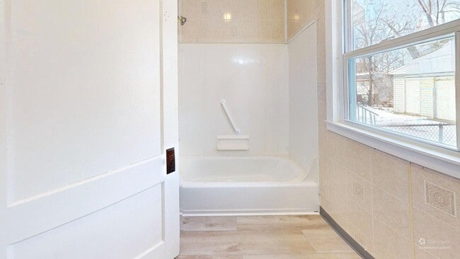 Building Photo - Slavic Village - 4 Bedroom - Single Family Home