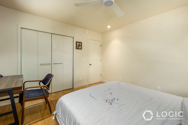 Building Photo - Beautiful Home in Excellent Location!