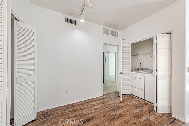 Building Photo - 100 S Alameda St