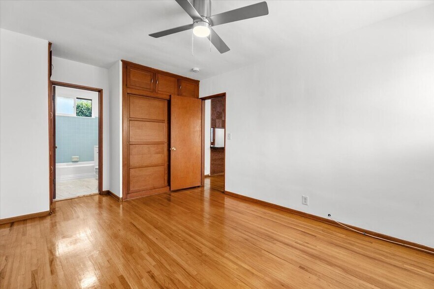 Building Photo - 1127 Harrison Ave