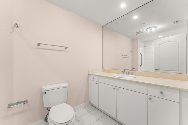 Building Photo - 550 SE Mizner Blvd