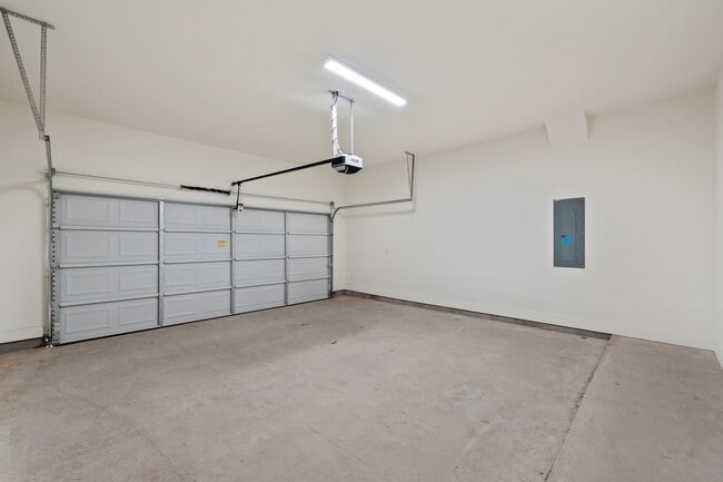 Building Photo - 6630 Abode Ave