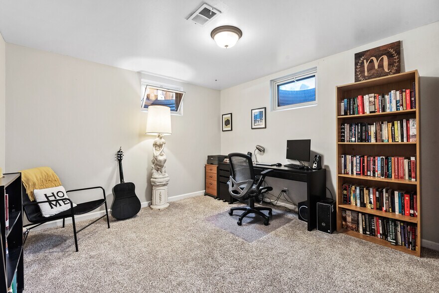 Building Photo - 11542 Downing St