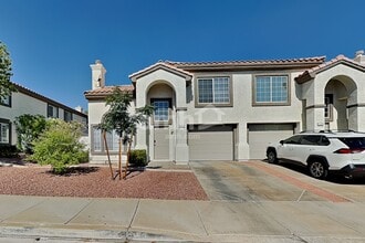 Building Photo - 207 Luninborg St