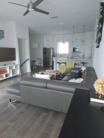 Building Photo - 6004 Hudson St