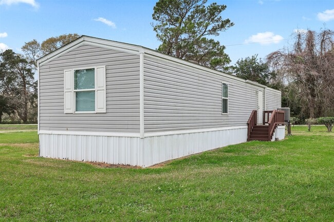 Building Photo - 4005 Colorado Ave