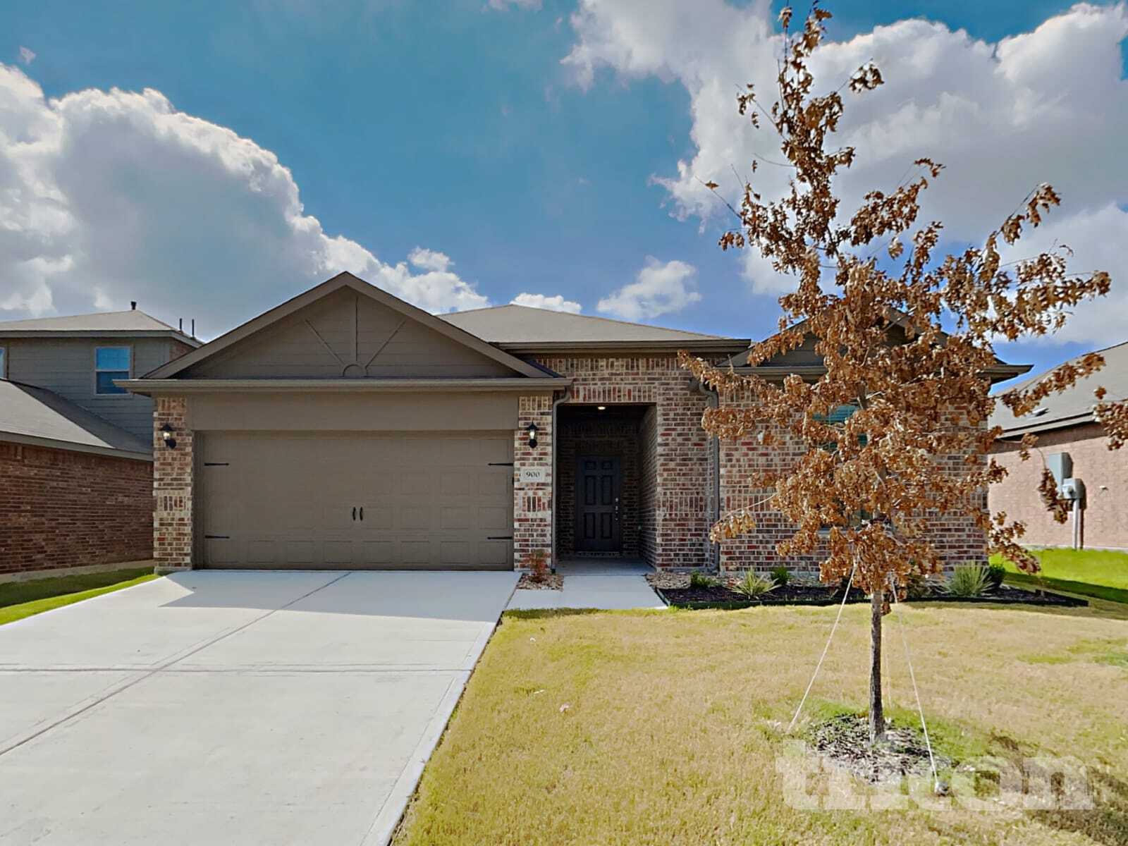 Building Photo - 900 Clark Dr