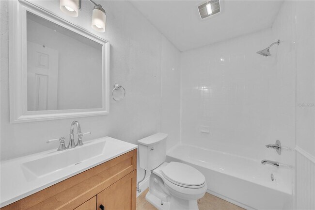 Building Photo - 314 W Frances Ave