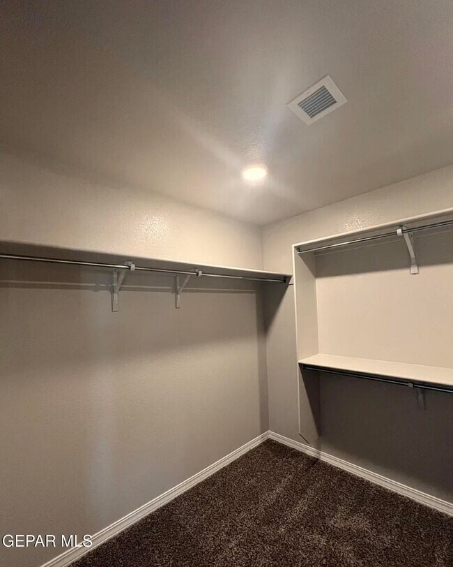 Building Photo - 5849 Dalhart Dr